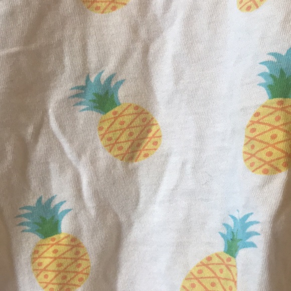 A pineapple print t-shirt - Picture 3 of 3
